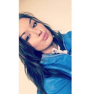 Meet your Posher, Crystal